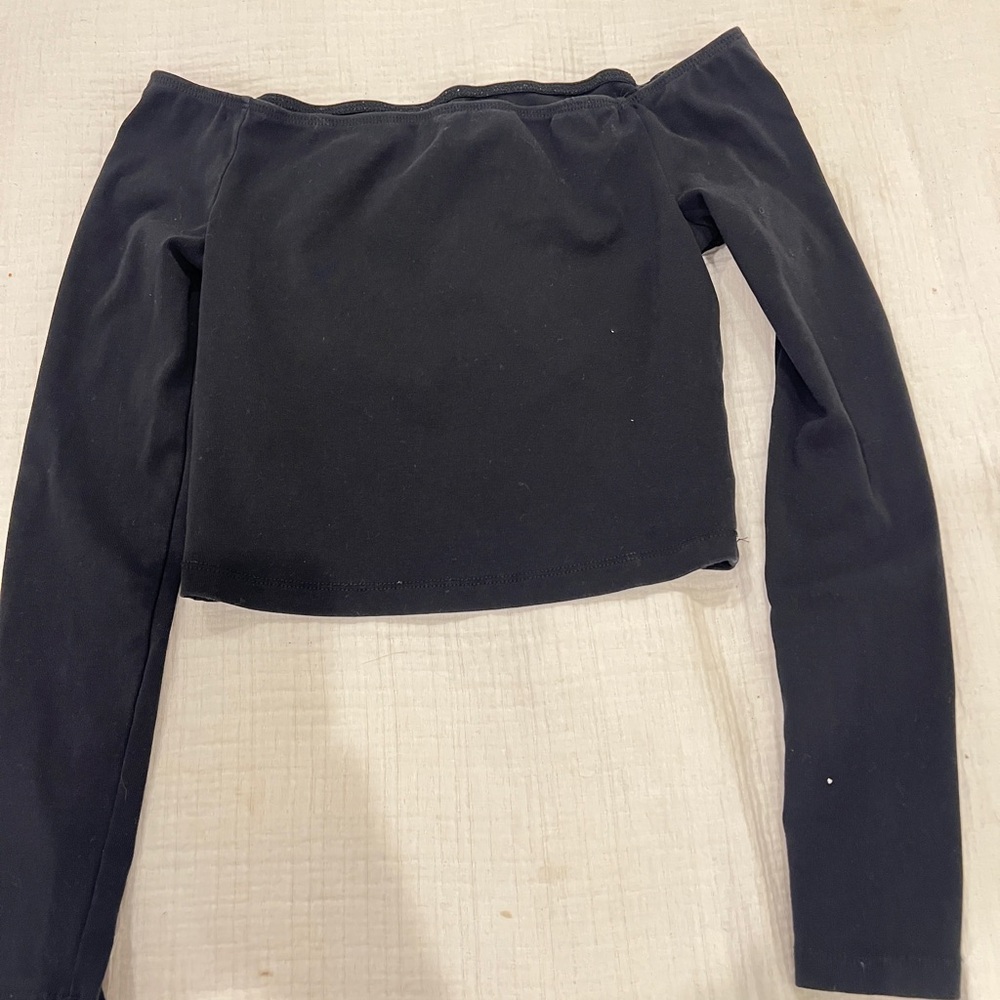 Black Off-Shoulder Long Sleeve Top